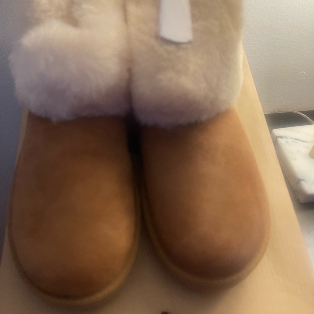 UGG Tan Ankle Boots with Cream Fur